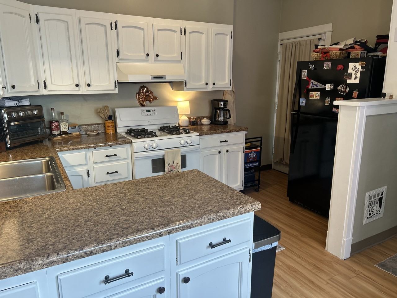 5210 Bancroft Ave #1FW - Photo 2 of 18