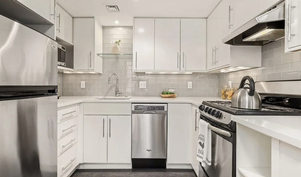 1436 Meridian Pl Nw #104 - Photo 7 of 23