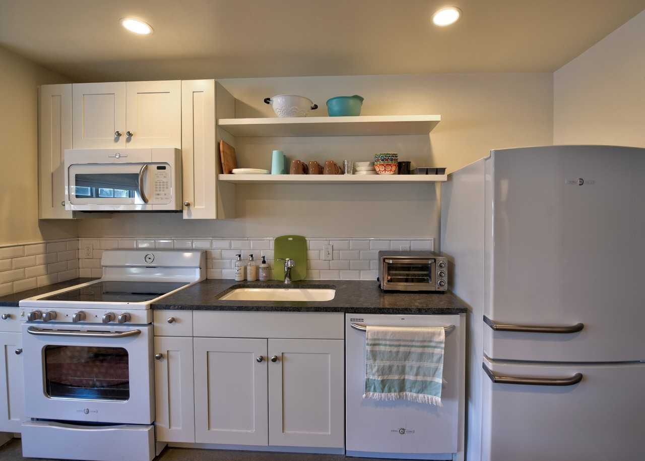 201 N Black Ave #B - Photo 7 of 11