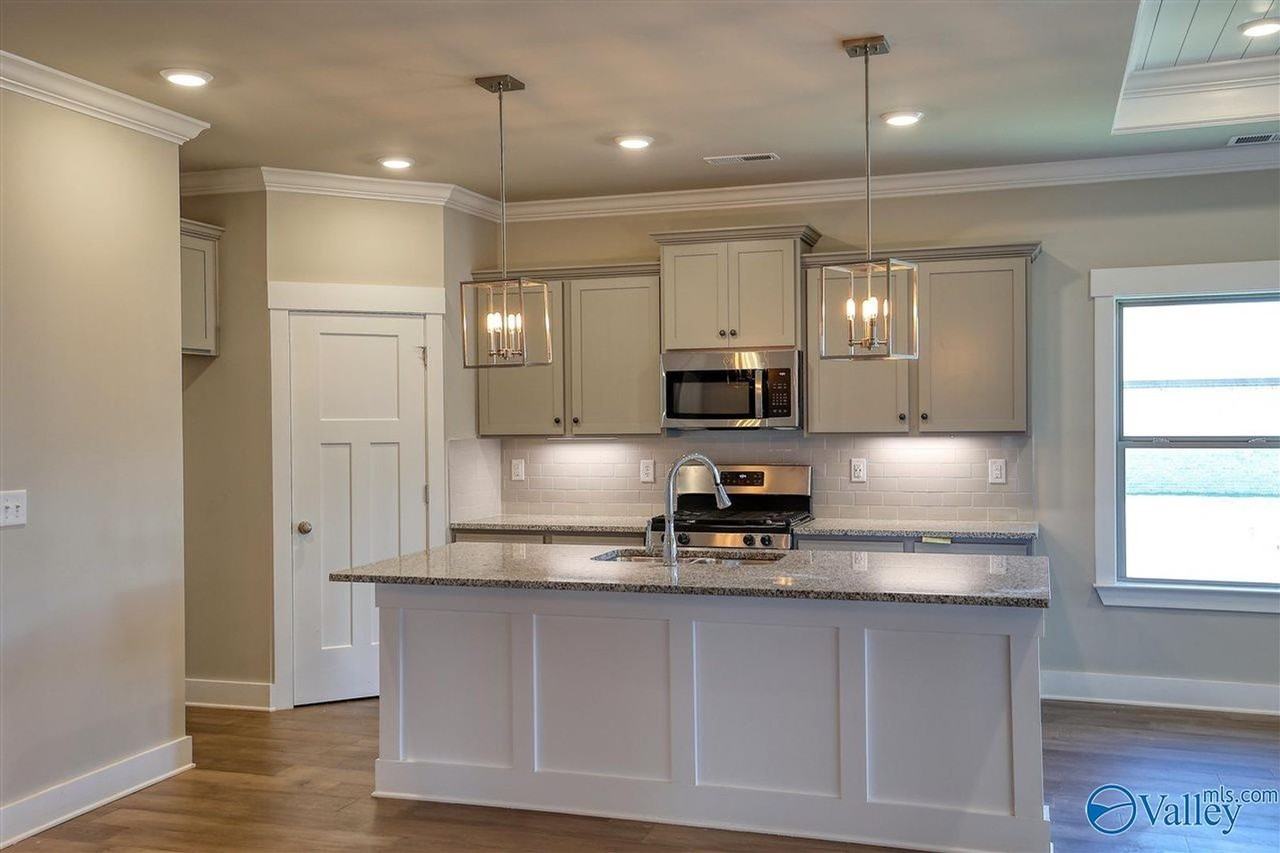 115 Rio Grande Way - Photo 3 of 10