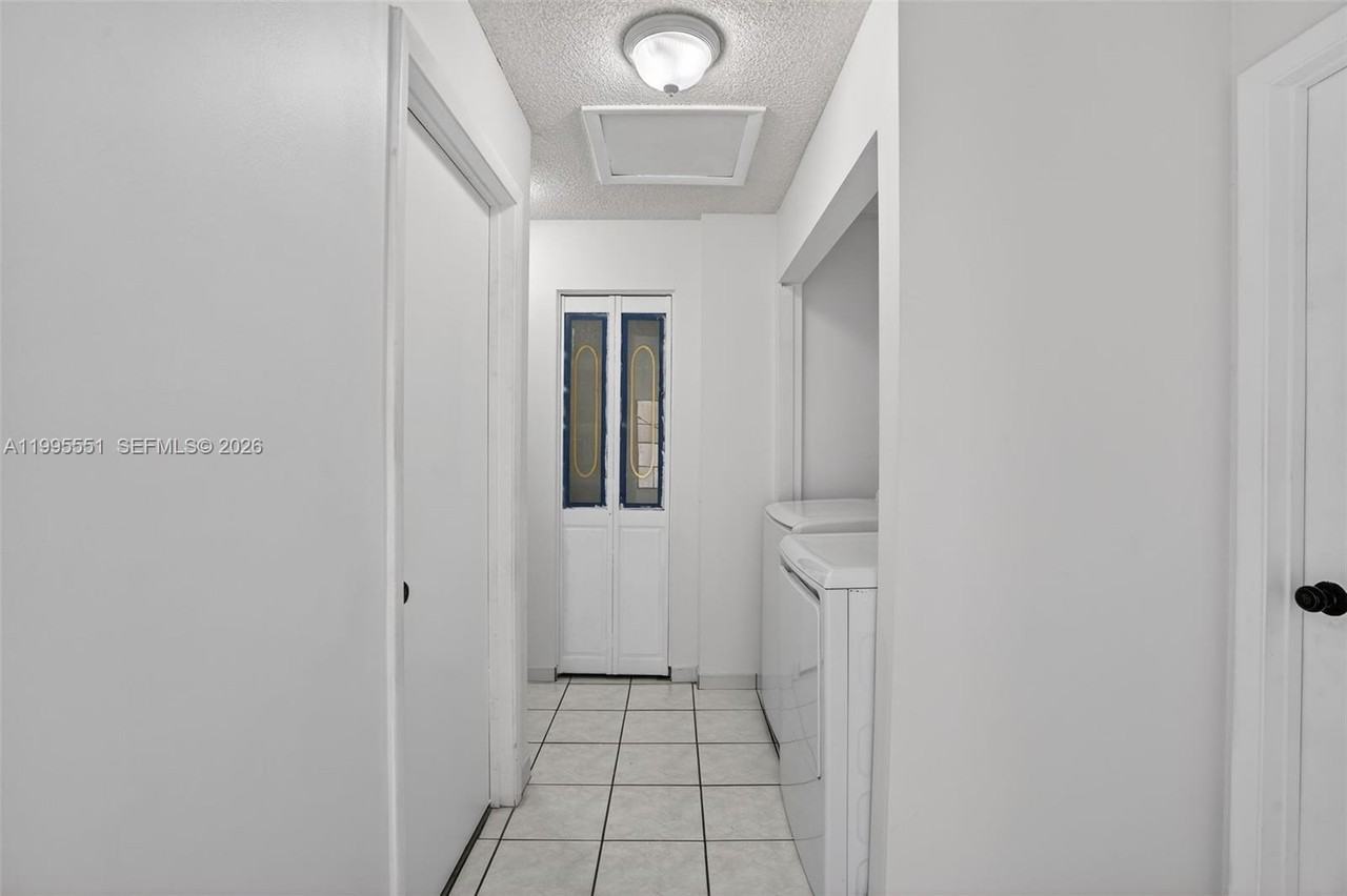 14722 Southwest 110th Terrace #0 - Photo 6 of 37