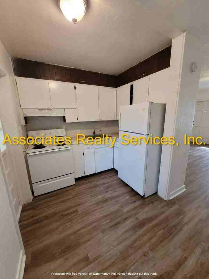 Little Pines Apts-450 - Photo 5 of 20