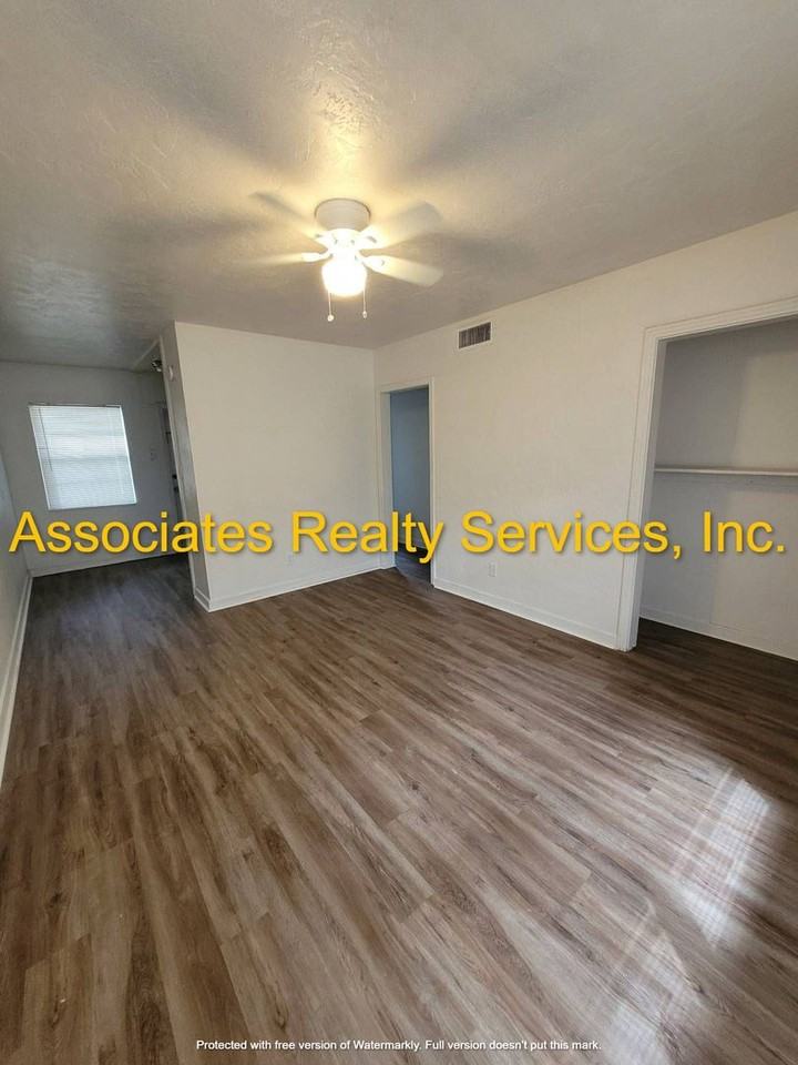 Little Pines Apts-450 - Photo 6 of 20