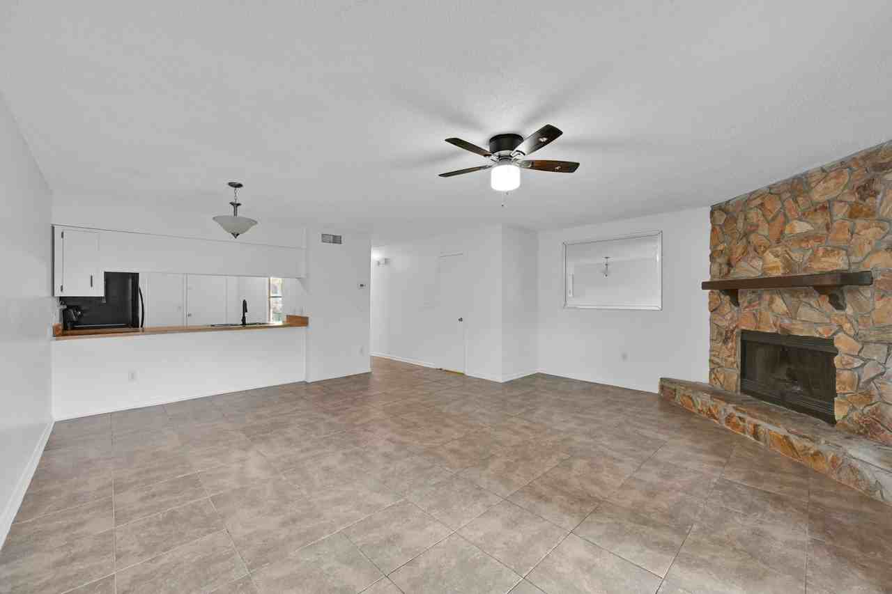 4317 Windergate Ct - Photo 4 of 25