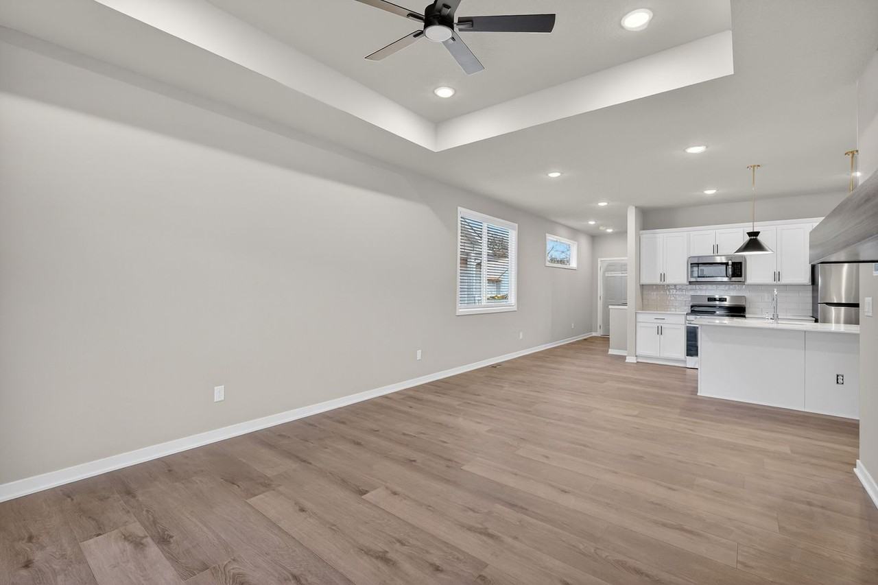 Lexington Park Townhome Rentals - Photo 4 of 34