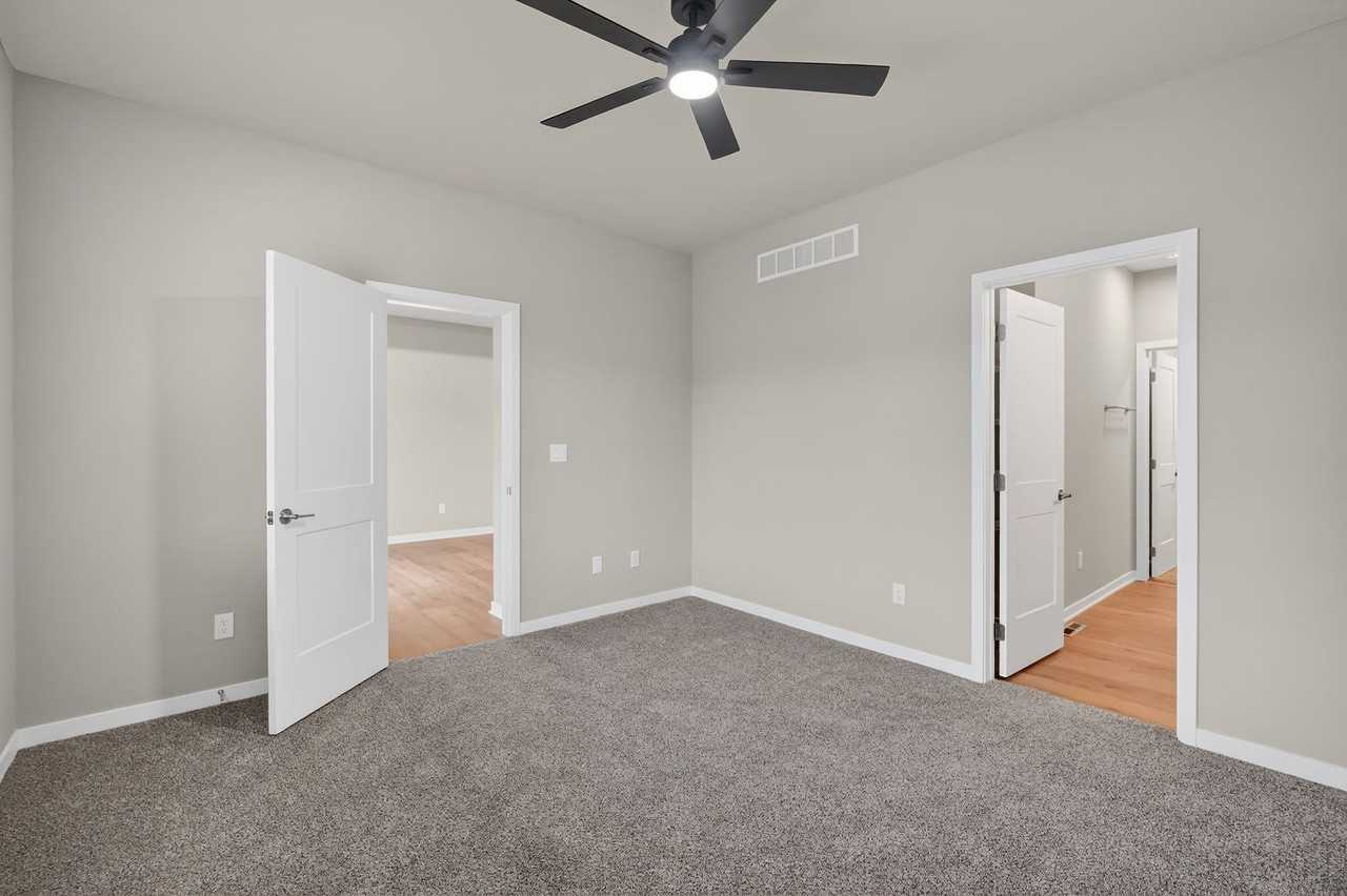 Lexington Park Townhome Rentals - Photo 5 of 34