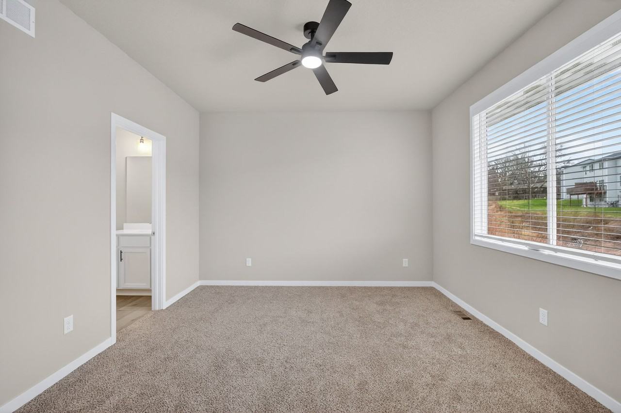 Lexington Park Townhome Rentals - Photo 7 of 34