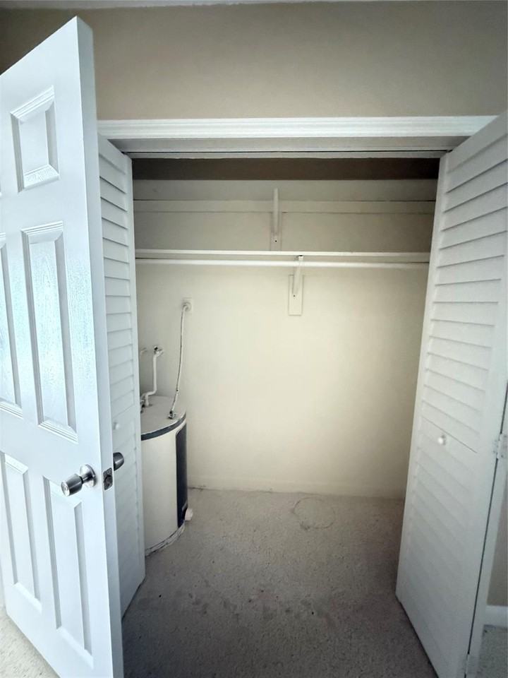 835 Ne 18th Ct - Photo 5 of 7