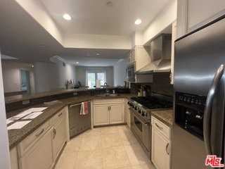 1000 Granville Ave #105 - Photo 6 of 8