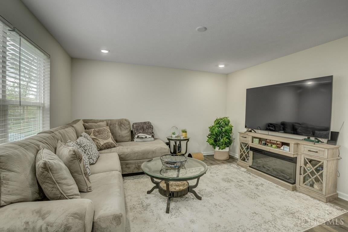 111 River Heights Dr - Photo 5 of 21