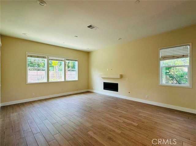 101 Pelican Ln - Photo 3 of 8