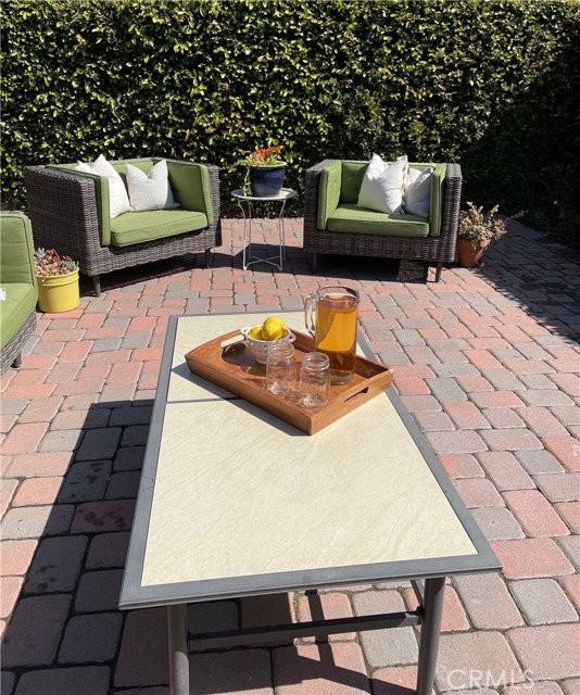 21901 Summer Cir - Photo 3 of 8