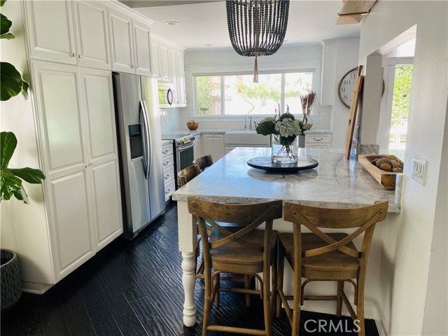 21901 Summer Cir - Photo 5 of 8