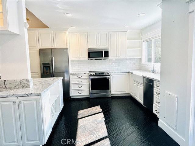 21901 Summer Cir - Photo 6 of 8