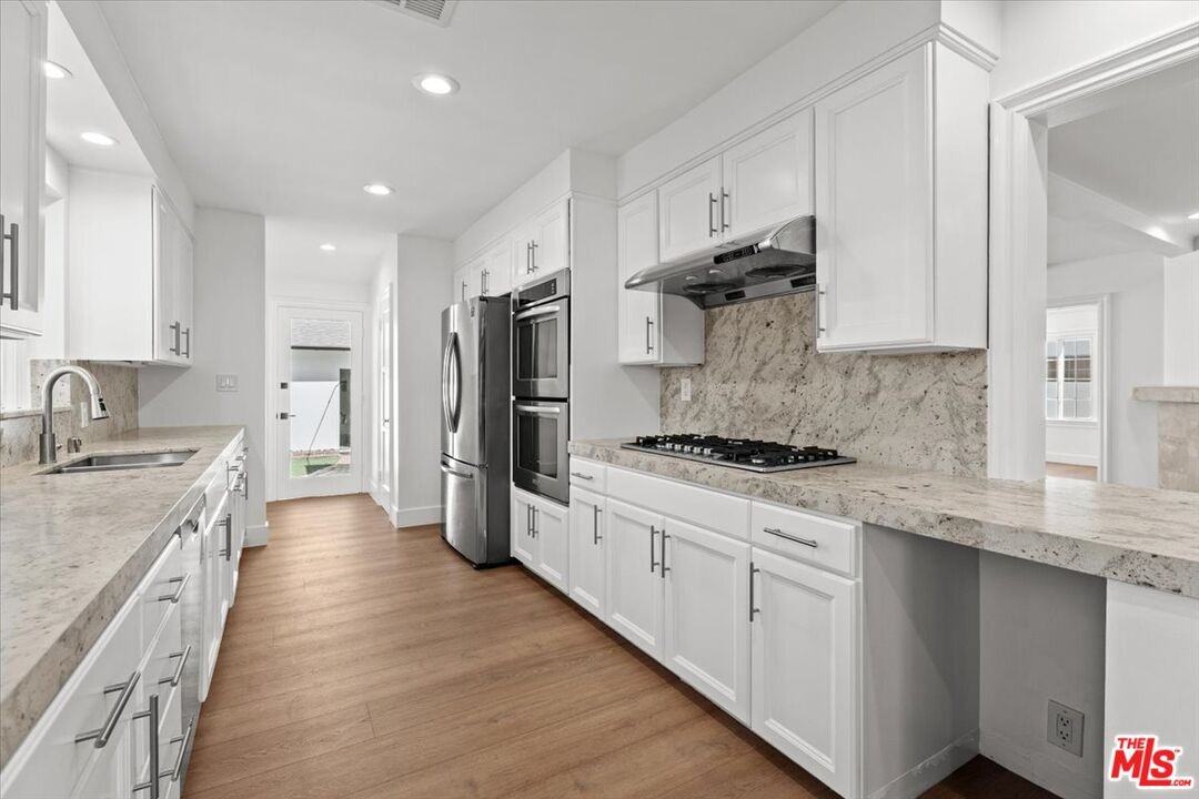 12423 Martha St - Photo 5 of 8