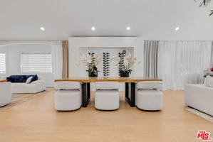 featured image of 367 S Oak Ave