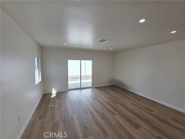 17103 Kingsbury St - Photo 4 of 8