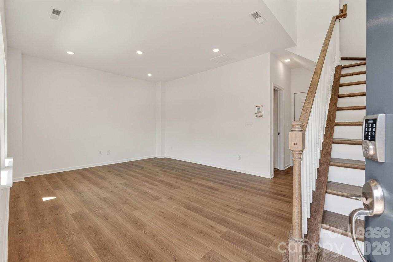 504 Annie Lowery Way - Photo 5 of 47