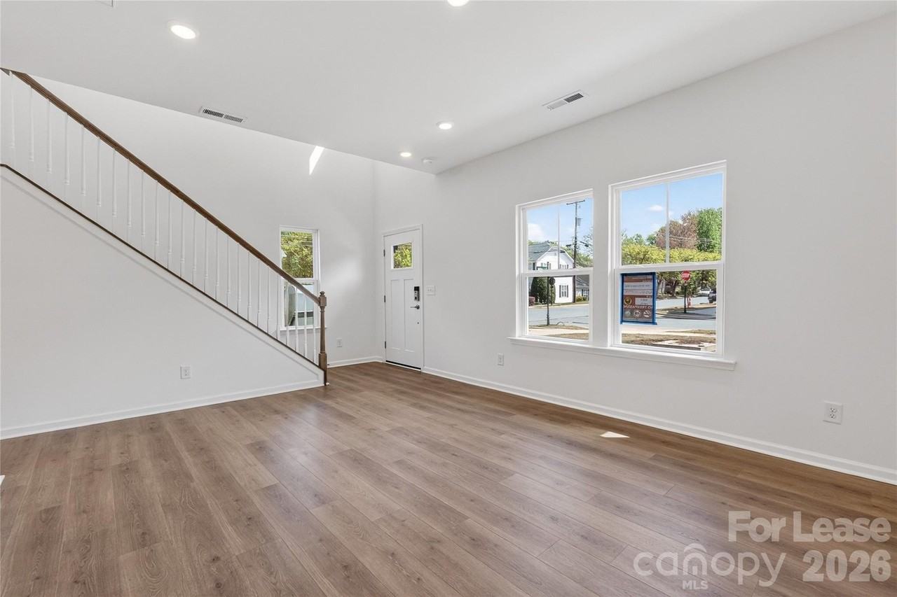 504 Annie Lowery Way - Photo 7 of 47