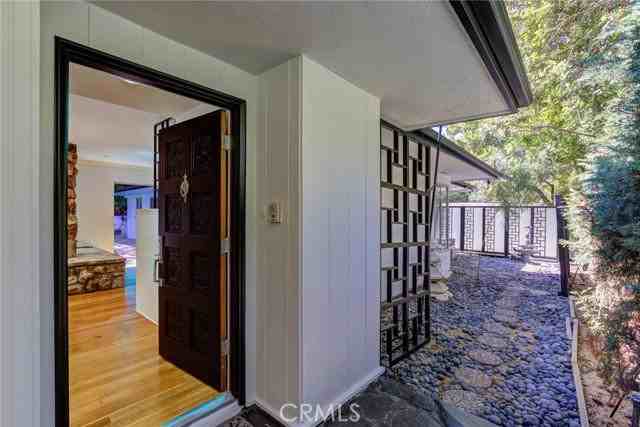 2740 Hutton Dr - Photo 2 of 8