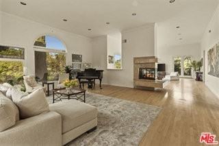 3780 1/2 Multiview Dr - Photo 4 of 8