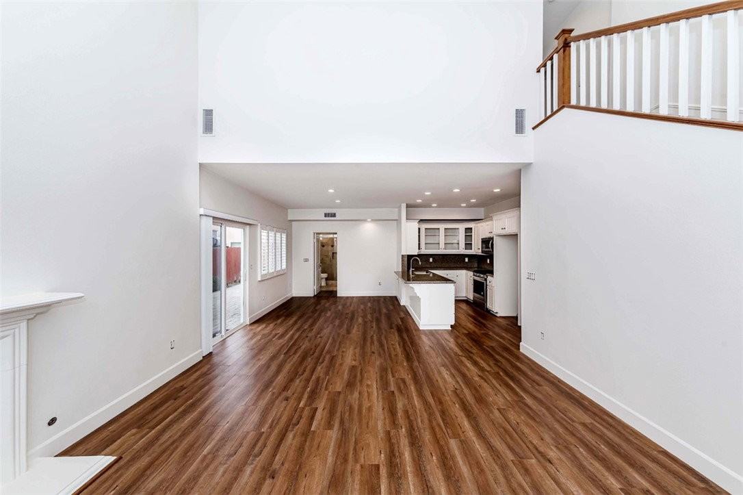 24818 Woodward Ave - Photo 3 of 8