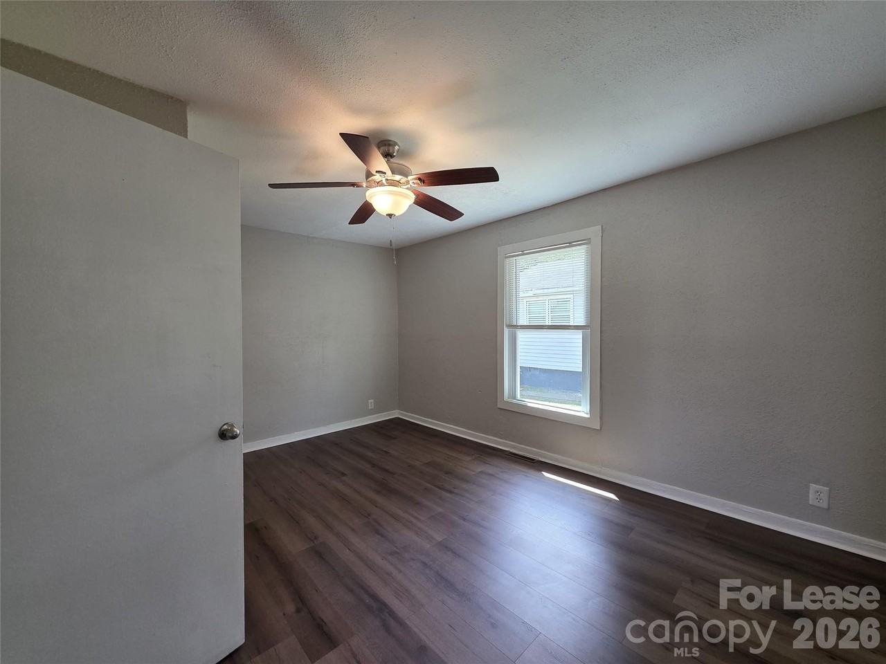 337 Fox St Sw - Photo 6 of 15