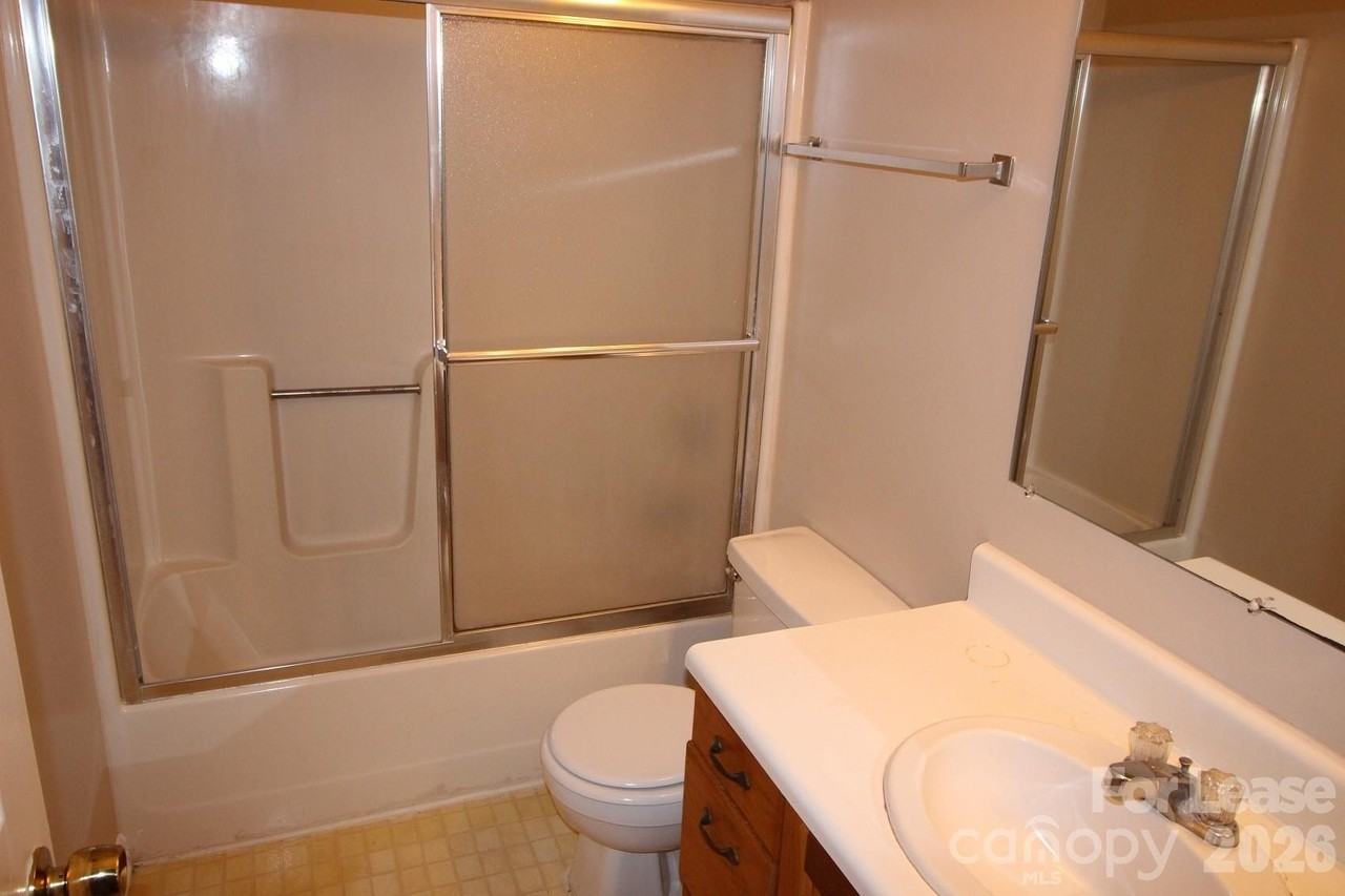 72 Windwood Dr - Photo 5 of 10