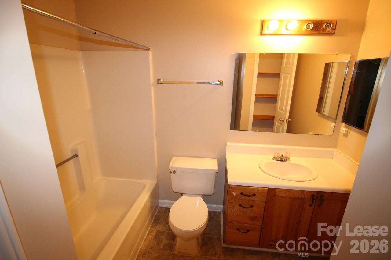 72 Windwood Dr - Photo 6 of 10