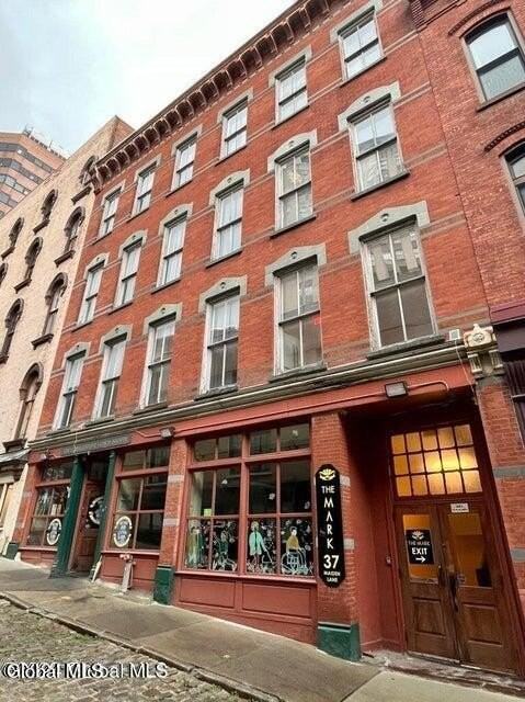 37 Maiden Ln Unit 3b