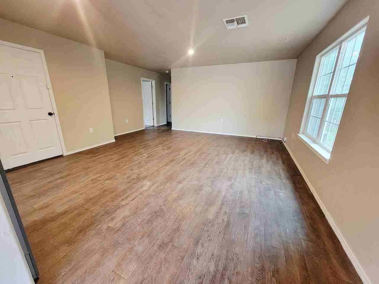 110 82nd St - Photo 4 of 15