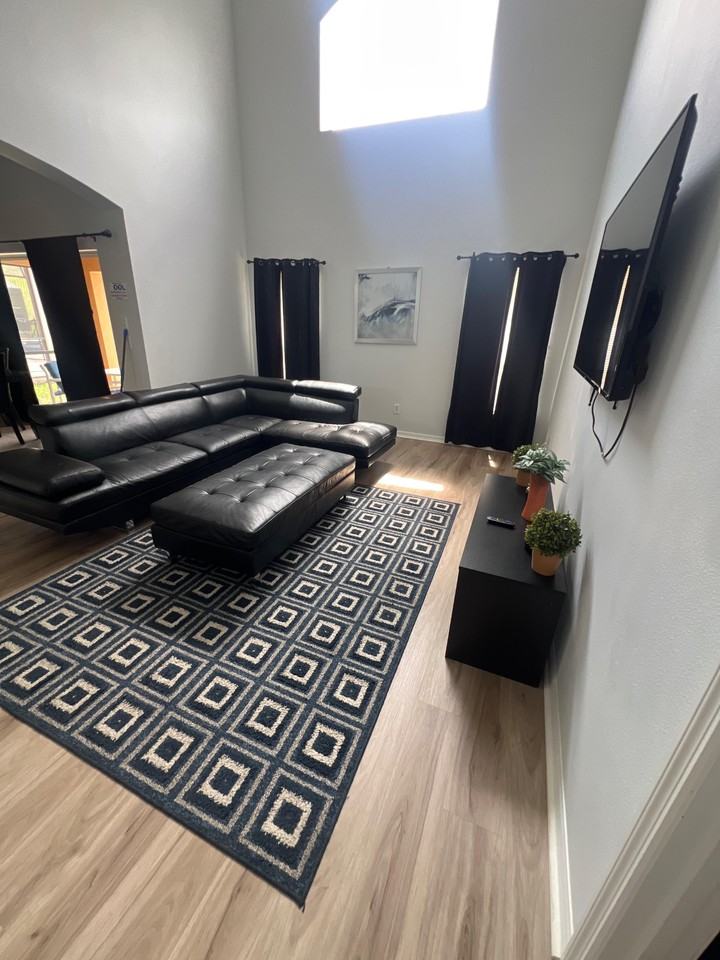 La Isla Dr - Photo 2 of 14