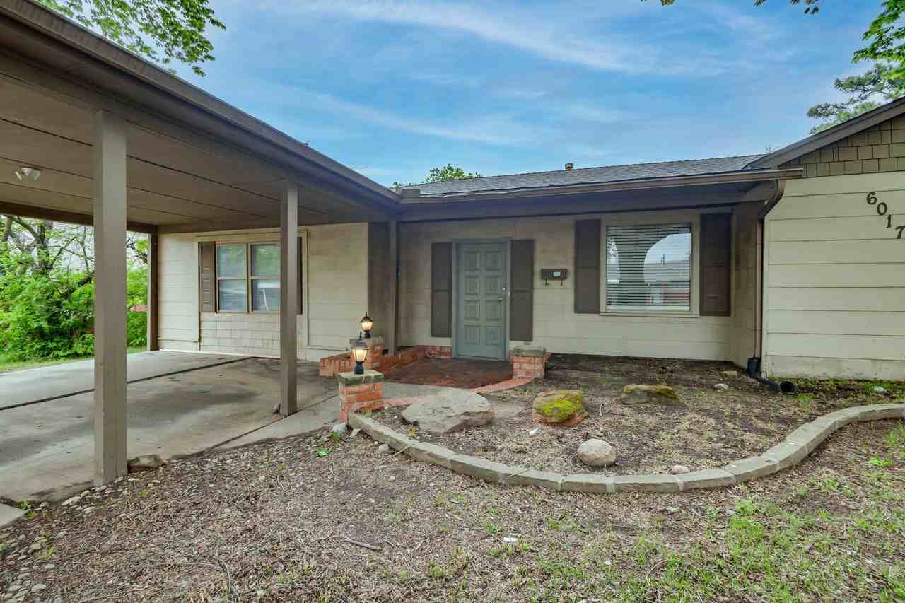 6017 Nw 56th St - Photo 3 of 50
