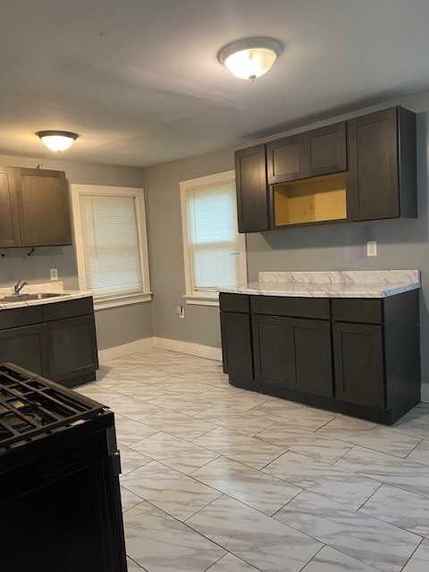 32 Redfield St #1 - Photo 4 of 16