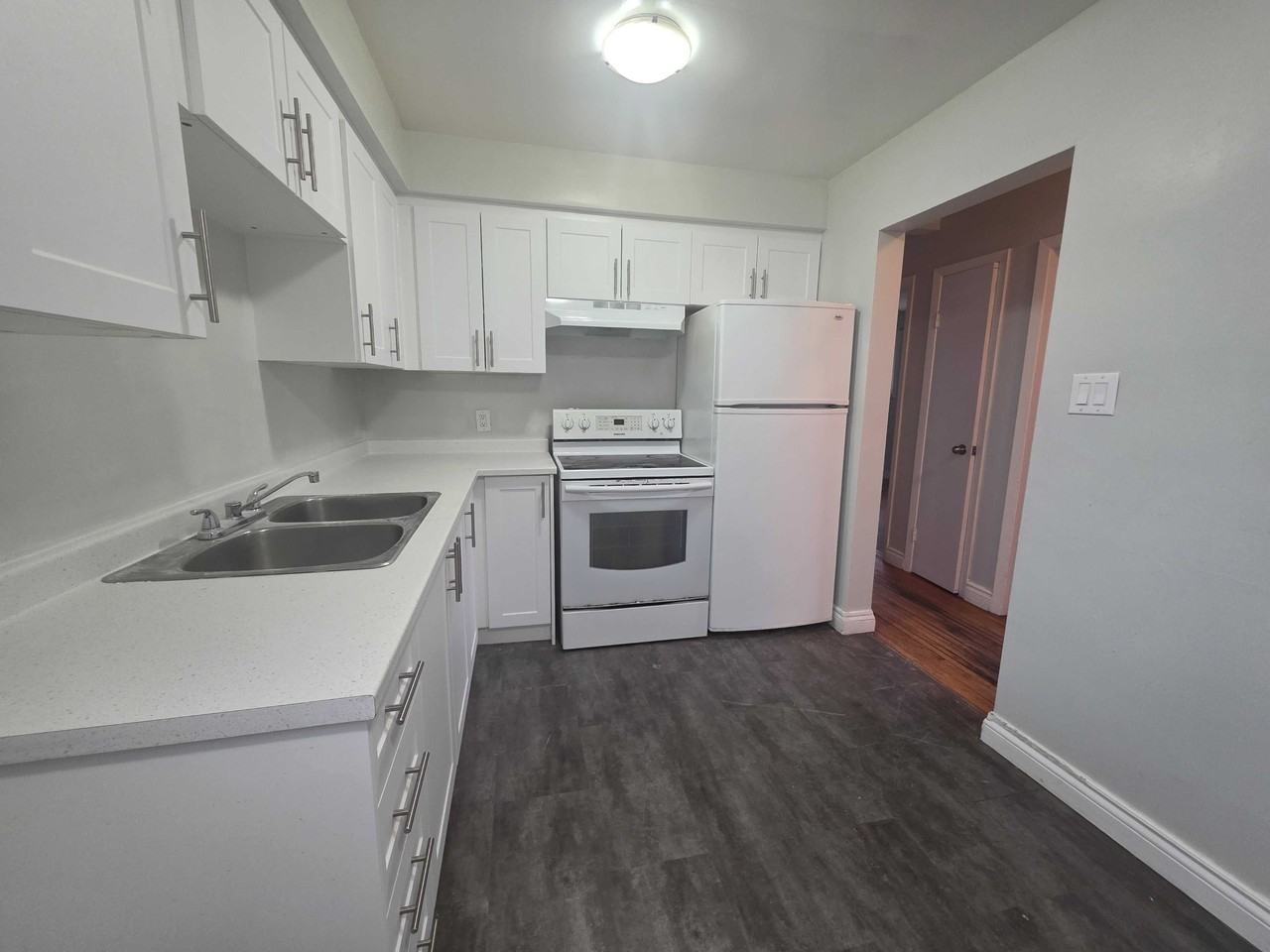 672 Division St #3 - Photo 5 of 10