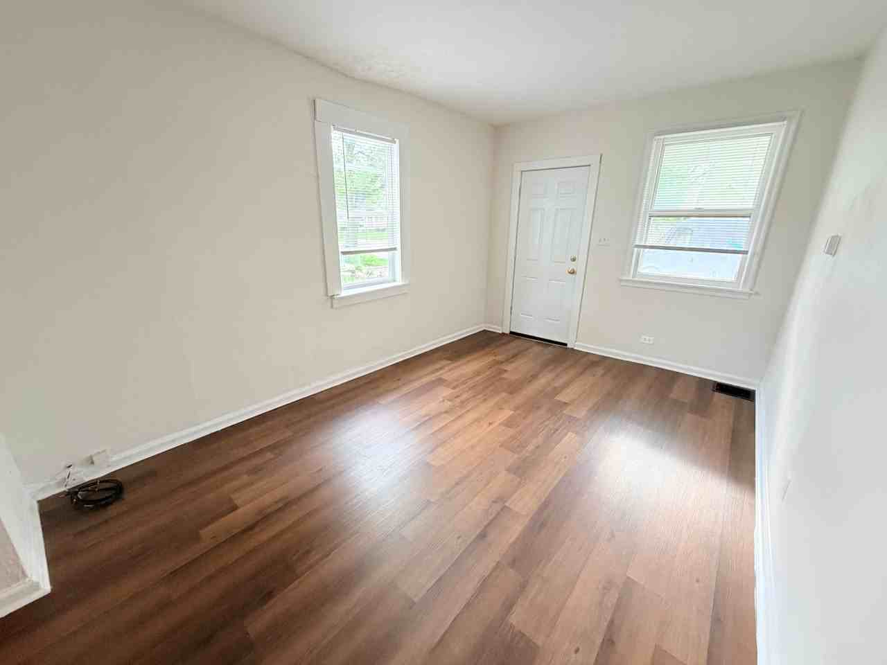 805 Jefferson Ave - Photo 3 of 19
