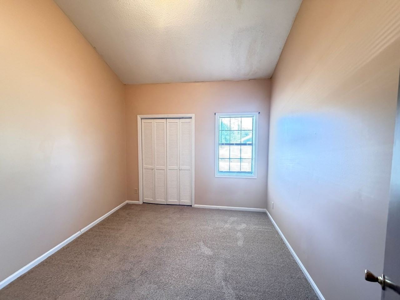 2709 Sheridan Pl - Photo 3 of 16