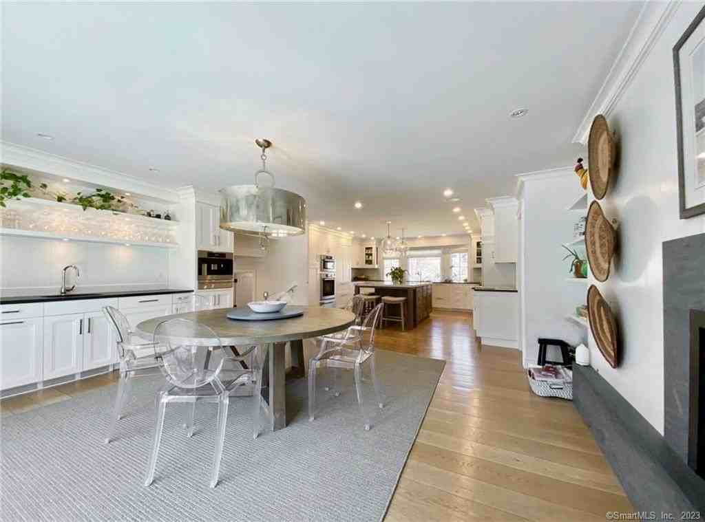 7 Whaling Rd - Photo 7 of 34