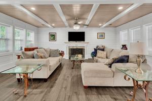 featured image of 221 S Lorraine Dr