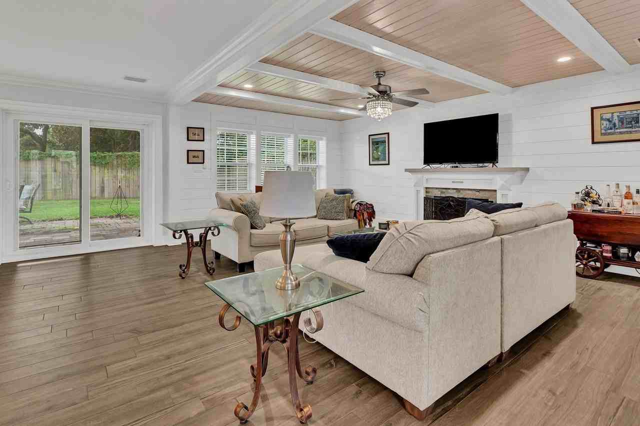 221 S Lorraine Dr - Photo 2 of 28