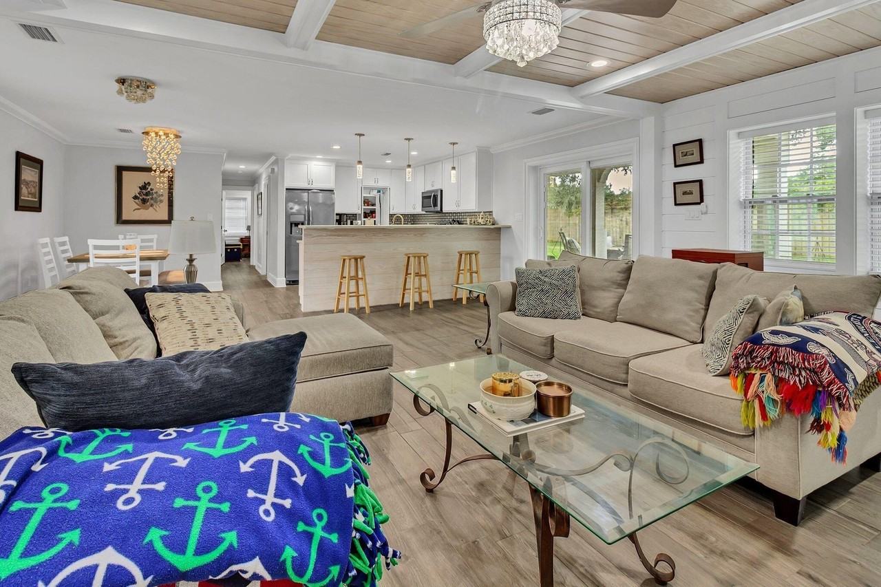 221 S Lorraine Dr - Photo 5 of 28