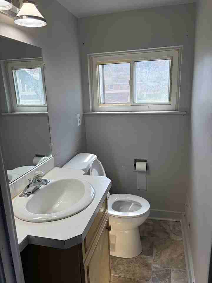 741 York St #1 - Photo 4 of 9