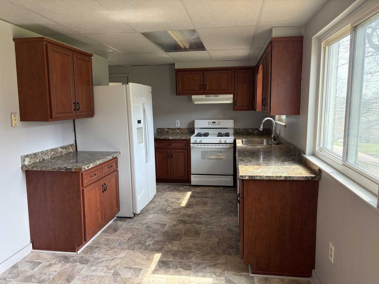 741 York St #1 - Photo 6 of 9