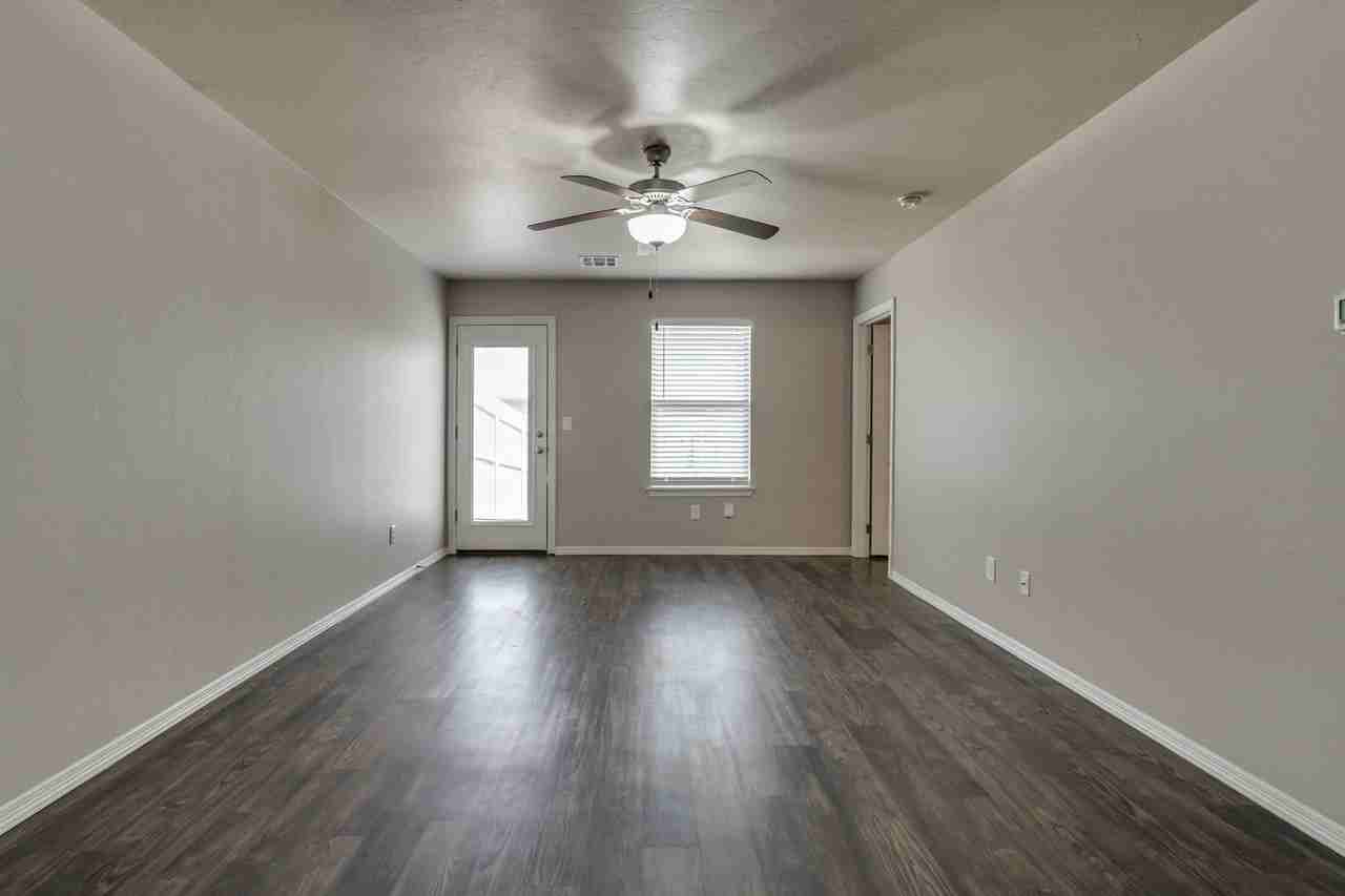 2149 Buena Vida Ln - Photo 6 of 36