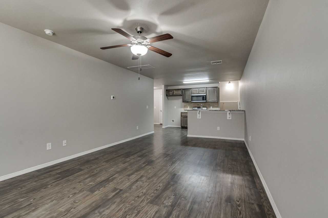 2149 Buena Vida Ln - Photo 7 of 36