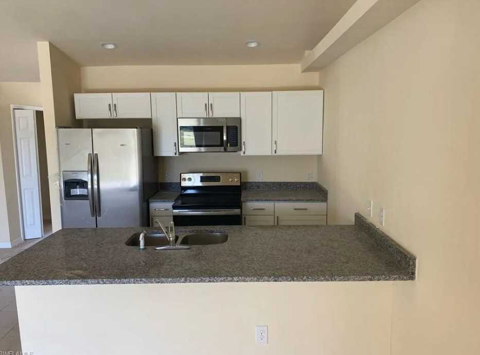 518 Skyline Blvd #518 - Photo 2 of 14