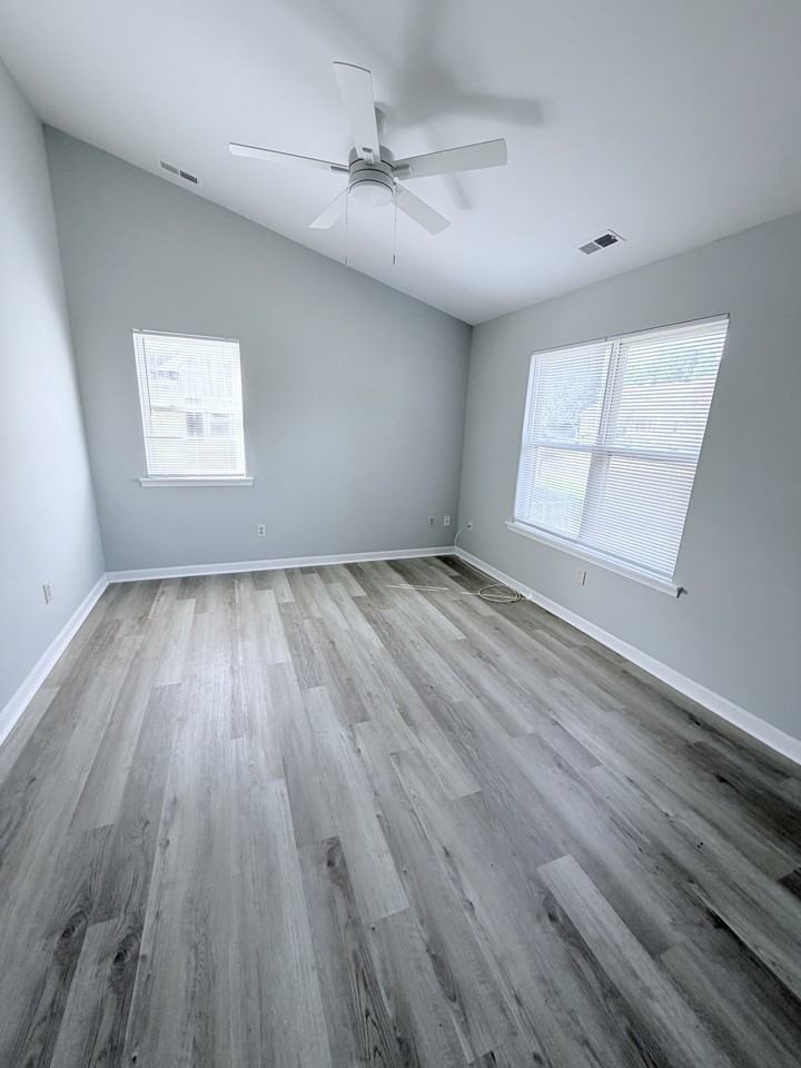 411 Dover St #1 - Photo 2 of 11