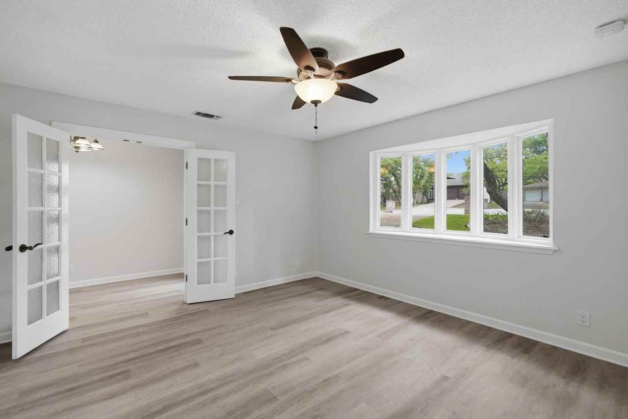 1906 Hillingway St #1 - Photo 6 of 34