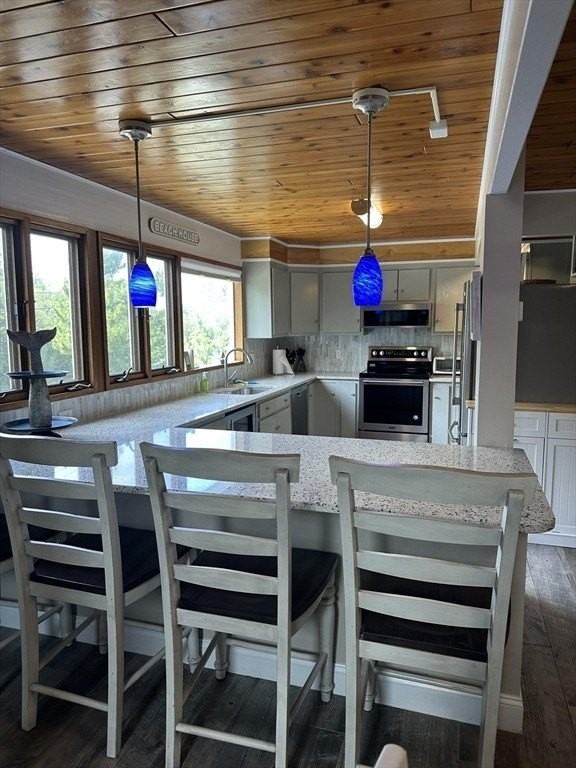 1 Sandy Way - Photo 3 of 14