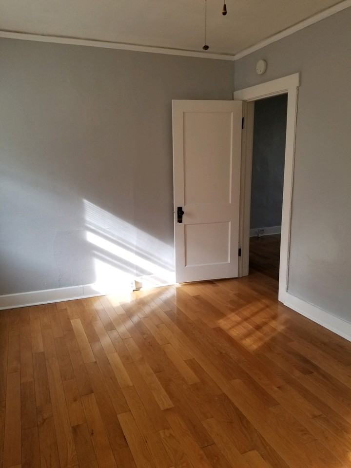 323 11th St Nw #1 - Photo 5 of 6